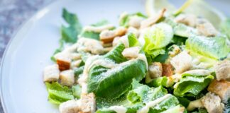 Crunchy, Creamy, and Delicious: Chicken Caesar Salad Recipe