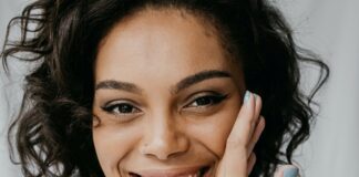 Effective Natural Remedies for Dark Under-eye Circles