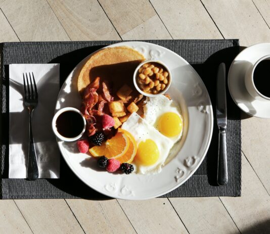 Skipping Breakfast: Yes or No? The Truth and Benefits of Skipping